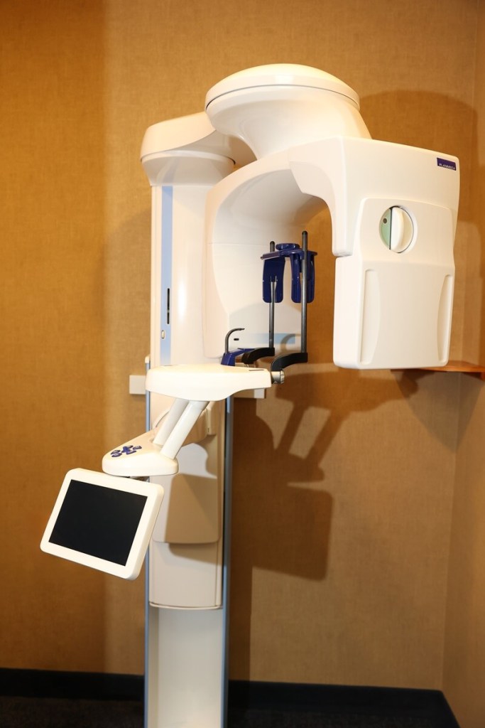 Digital dental imaging machine at Long Island Oral Surgeons.
